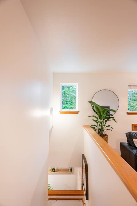Tranquil Forested Loft