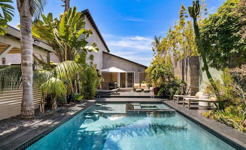 Pool House Oasis Close to Venice & Marina