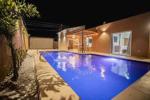 Centenario Sunset Beach, large house, heated pool