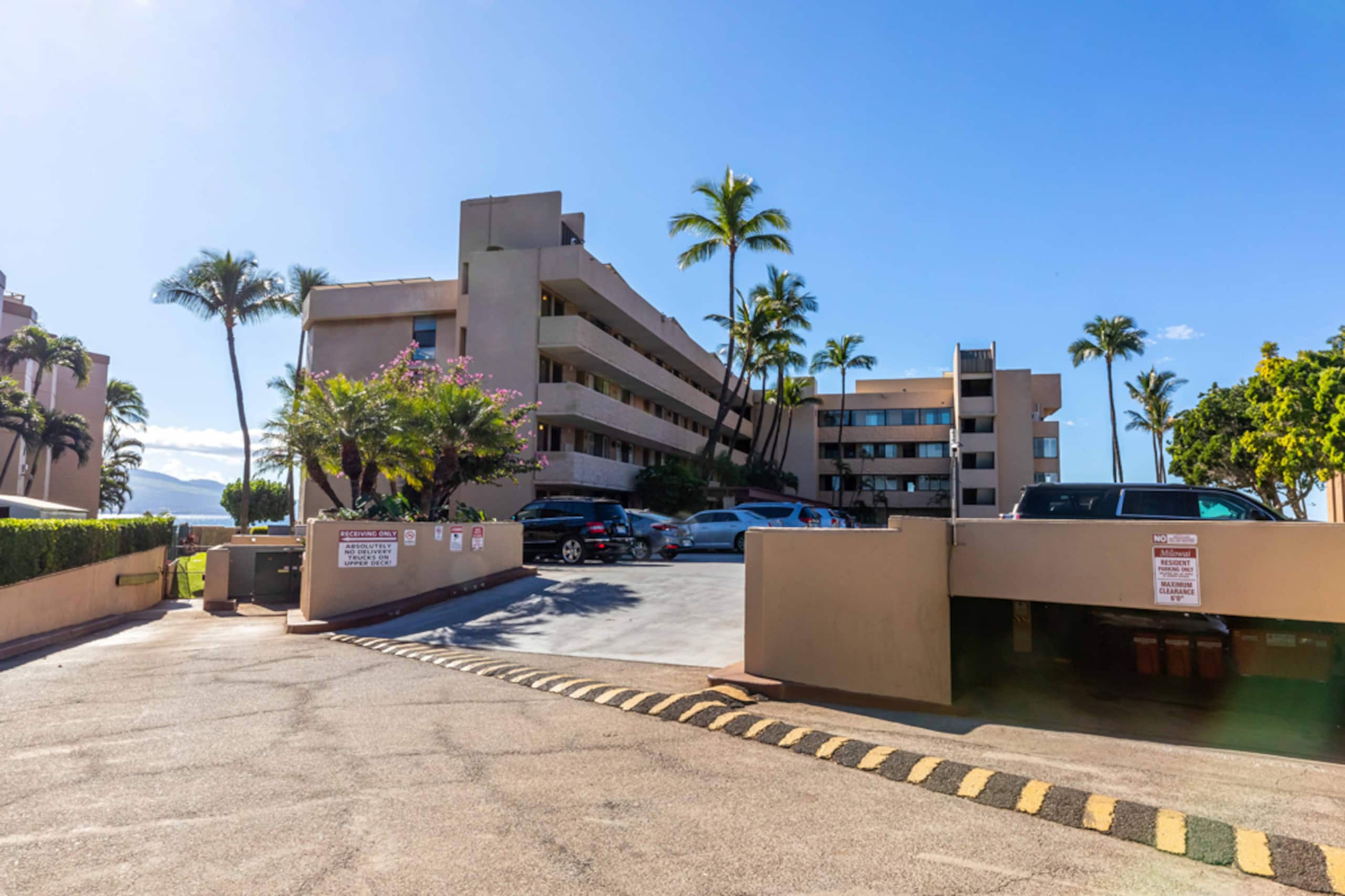 Condo in Wailuku · ★4.83 · 1 bedroom · 2 beds · 1 bath - Image 7