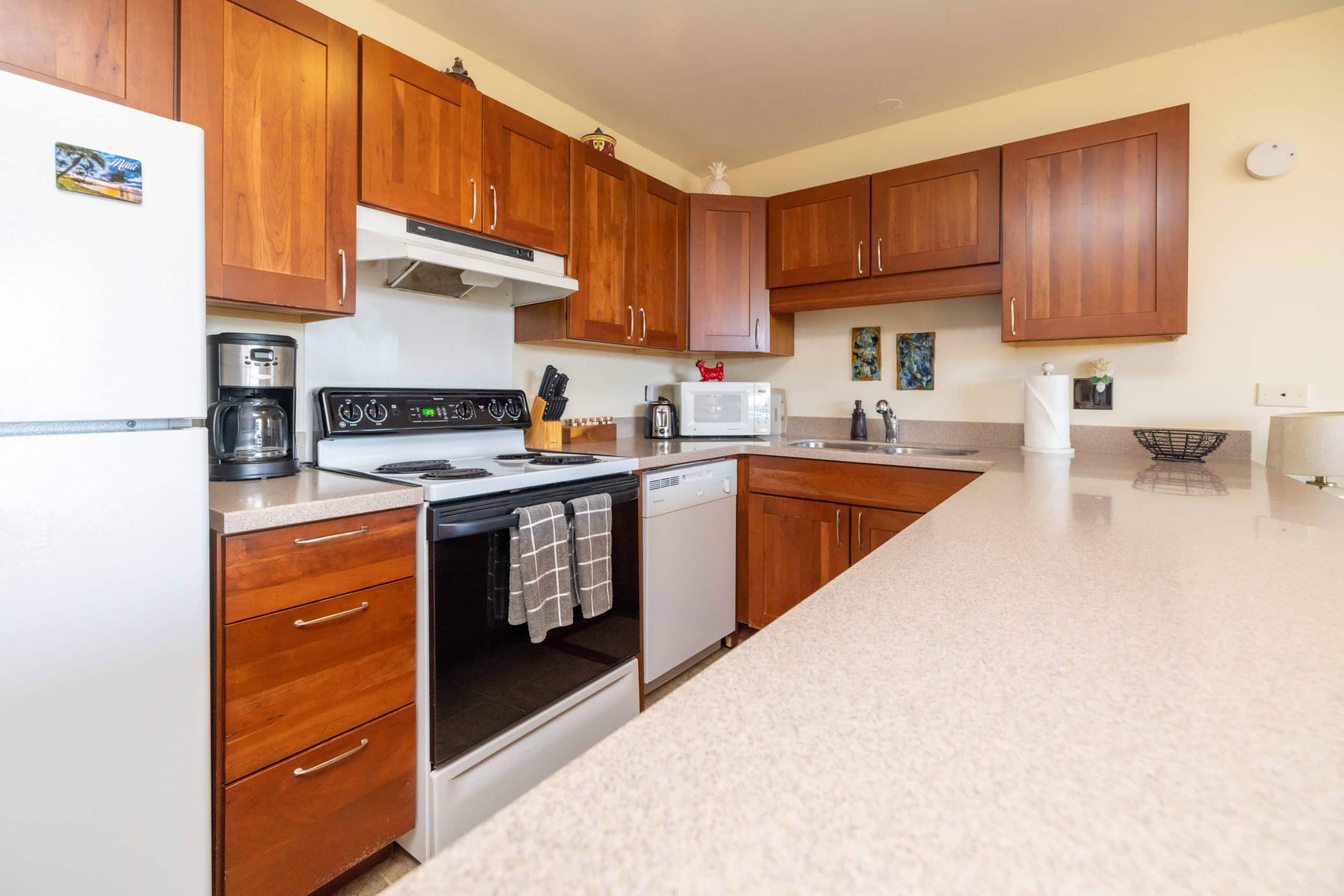 Condo in Wailuku · ★4.83 · 1 bedroom · 2 beds · 1 bath - Image 12