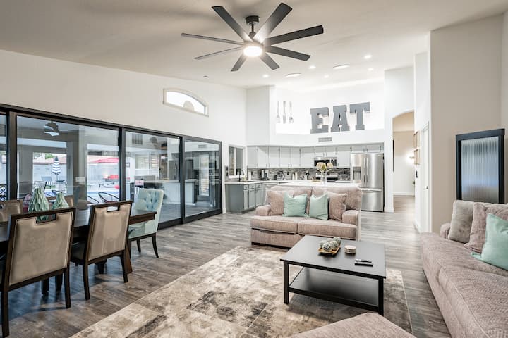Resort Setting In Luxury Chandler Home W/pool/spa - Chandler, AZ