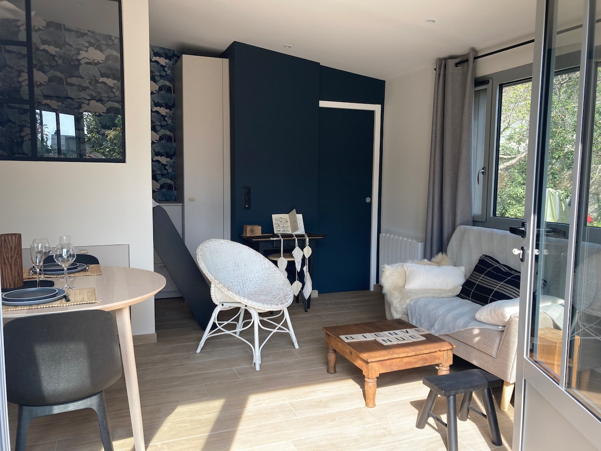 Propriété Airbnb réussie: Charming accommodation + terrace near Caen city center à Caen