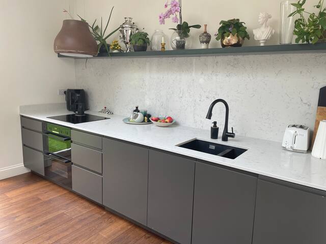 A beautiful house in Bedford Park gallery image 4