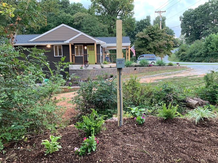 RV1 Campsite in town! Walk to LU & Shopping Campsites for Rent in