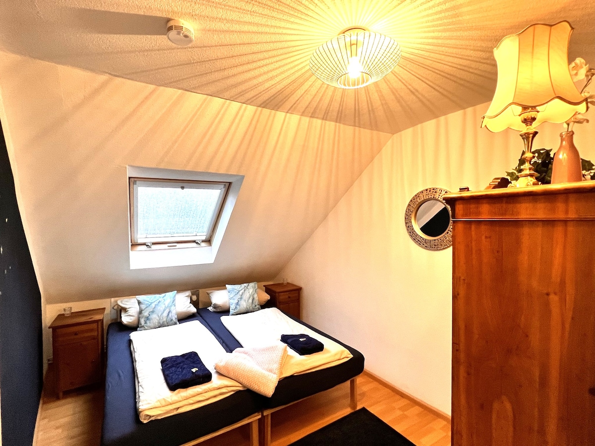 غرفة النوم 2