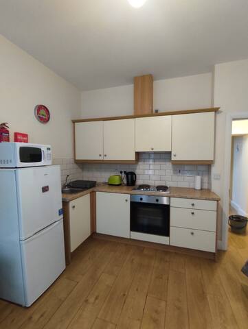 Happy Big 2-BR Apartment x gallery image 3