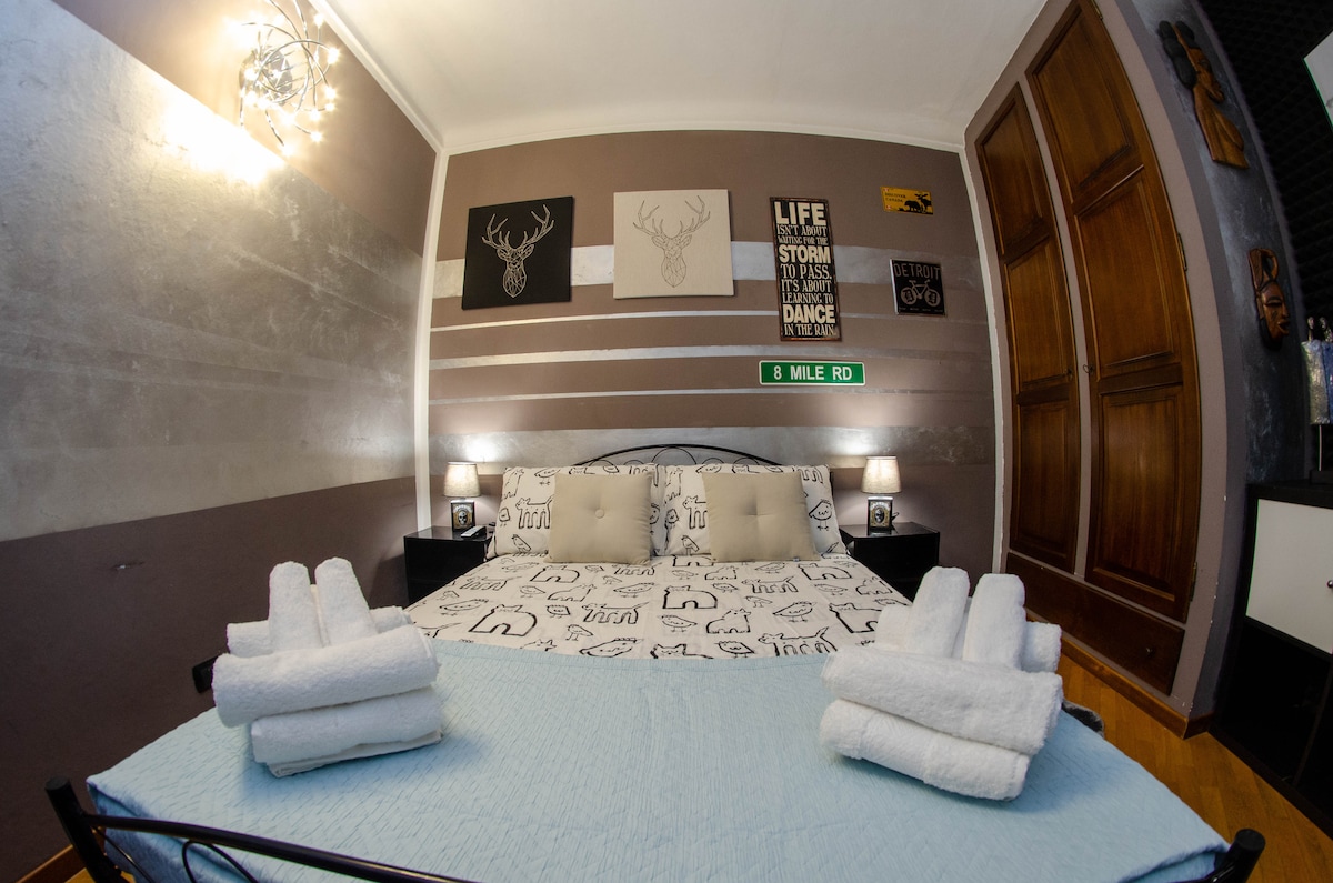 Spálňa s francúzskou posteľou