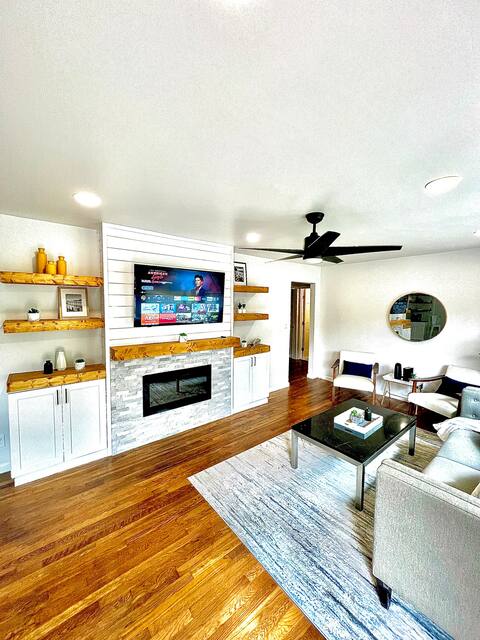 Renovated + Cozy Bungalow - mins to Braves