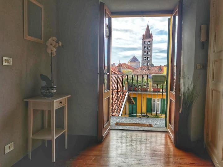 Il Campanile apartment in Biella's historic center