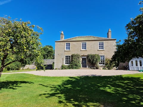 Historic Georgian 5-bedroom with modern amenities