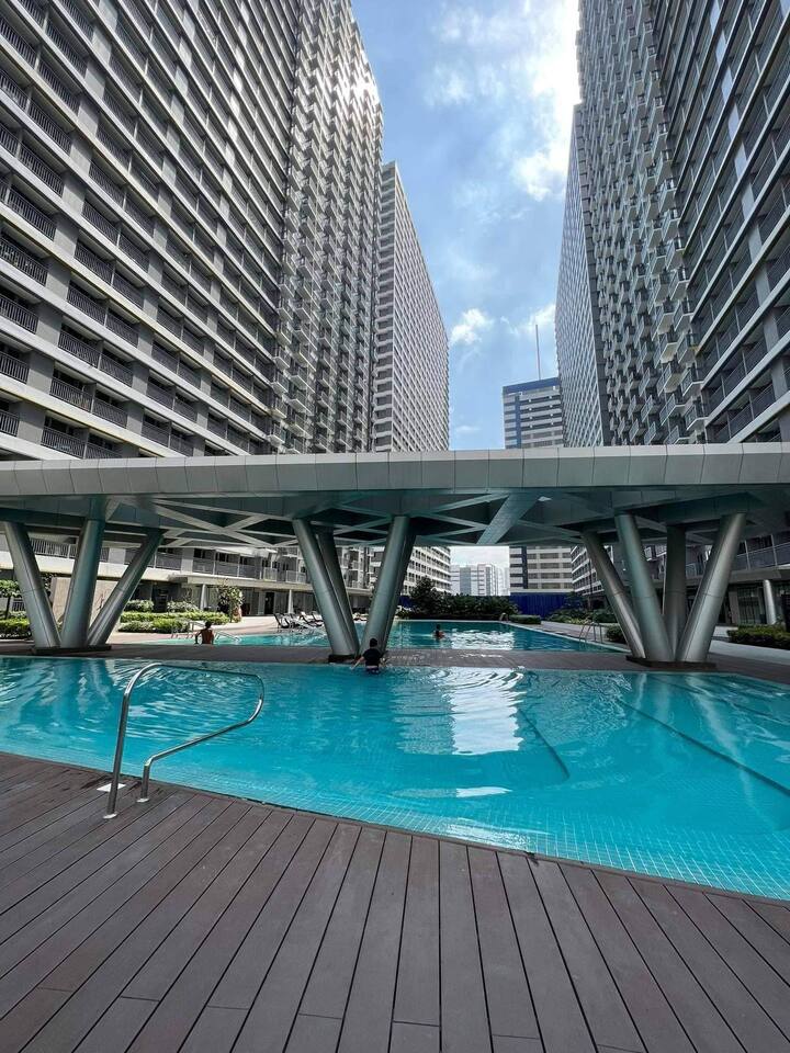One Bedroom Staycation Fame Residences Mandaluyong Apartments for