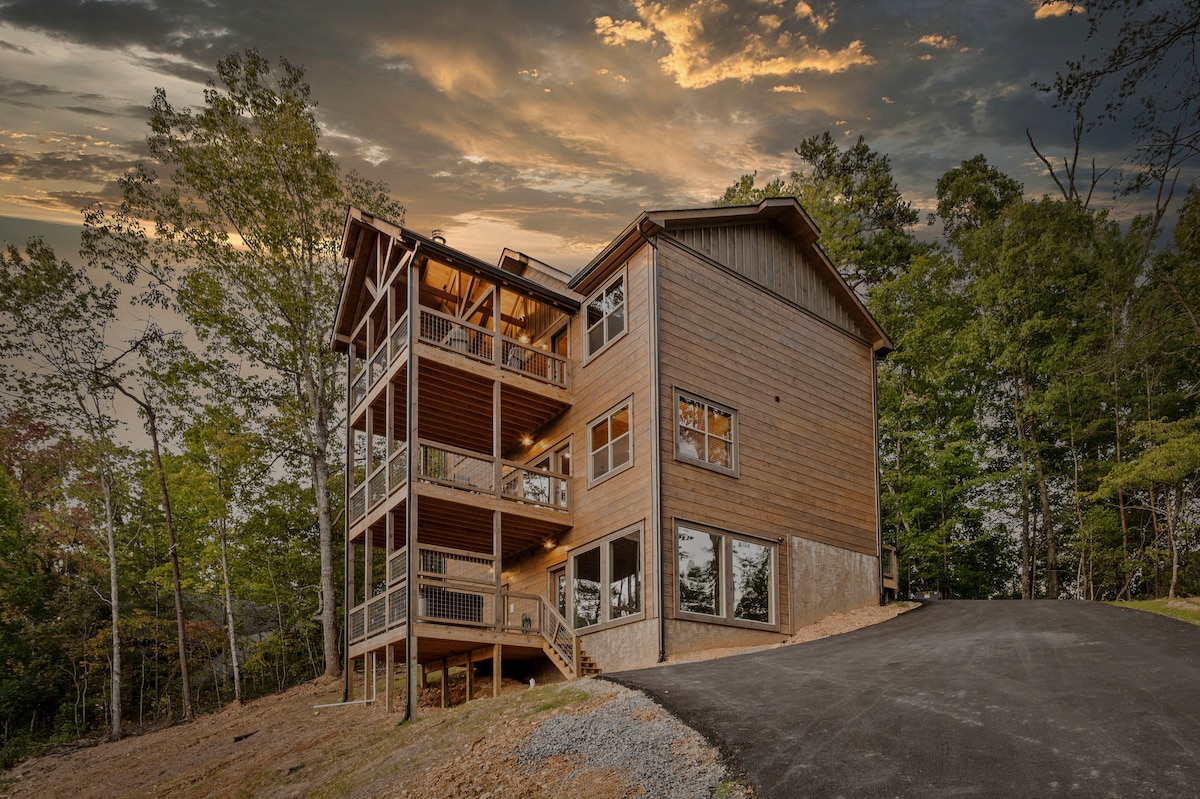 Overlook Swim Lodge