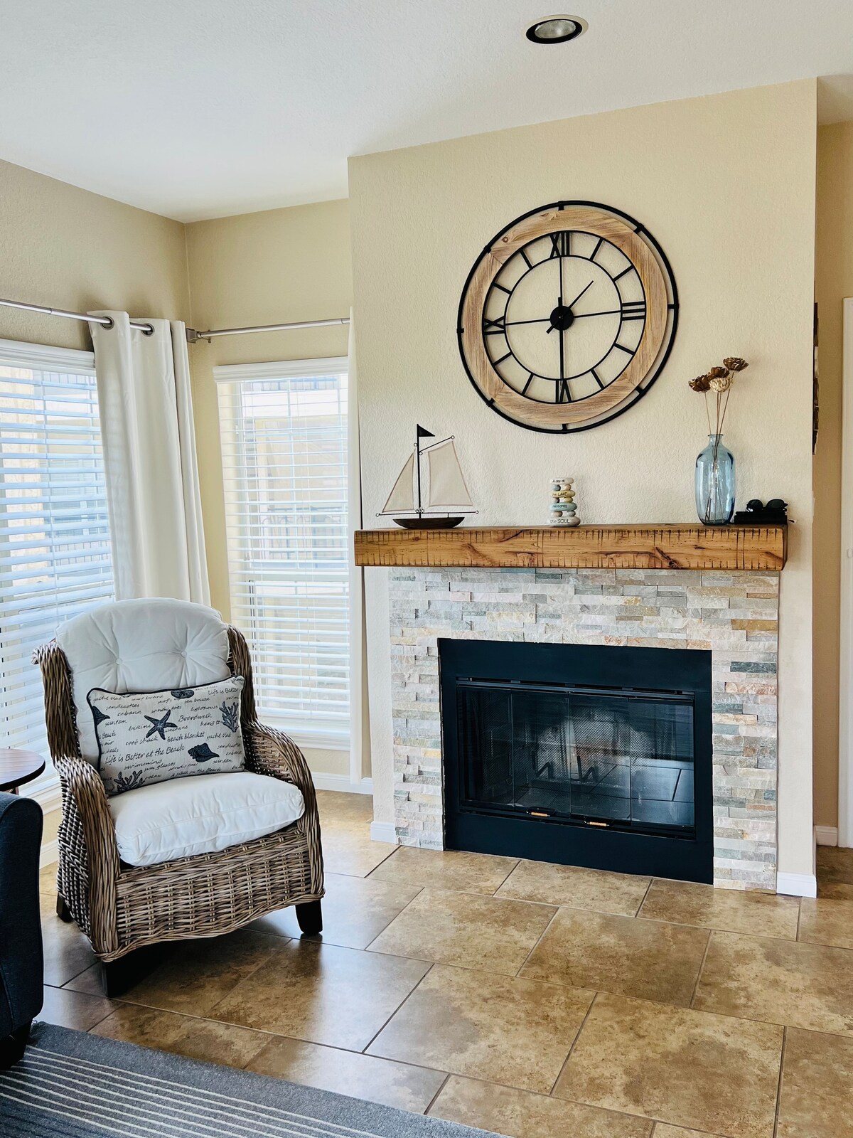 冬季游客可以使用壁炉，供寒冷的夜晚使用。