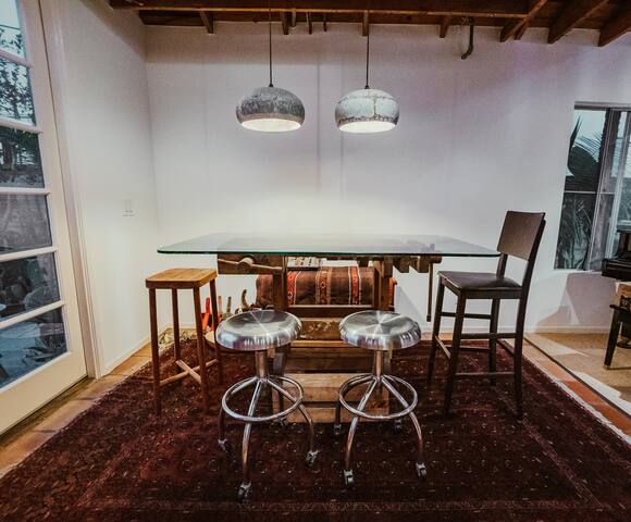 Venice Beach House walk to Abbott Kinney & Beach gallery image 3