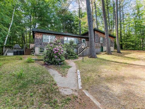 Lakeside Oasis! Perfect for a family getaway!