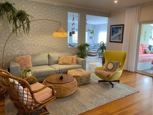 Resort-style 4 bed-room house with pool. gallery image 4