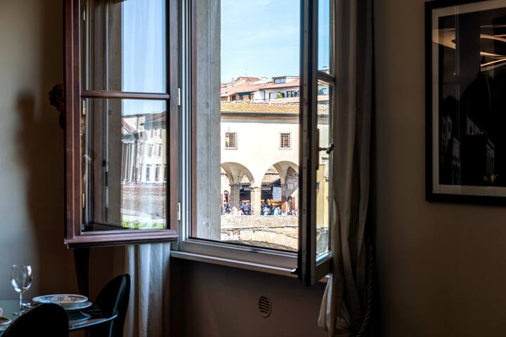 [Pontevecchio] Prestigio e vista mozzafiato gallery image 3