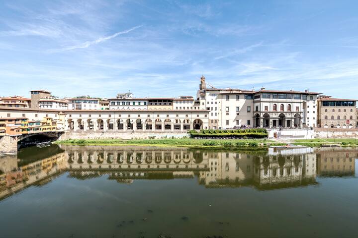 [Pontevecchio] Prestigio e vista mozzafiato gallery image 5