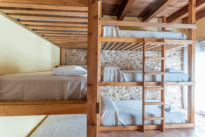 SPAVAĆE SOBE. SPAVAĆE SOBE NA KAT