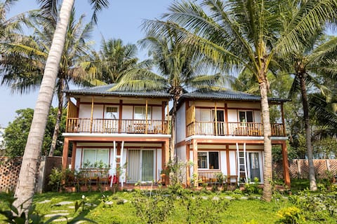 Spacious 2 BR Villa Kitchen &Balcony near Beach