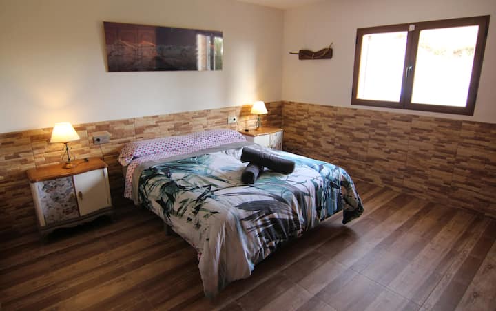 Dormitorio de matrimonio. 
Con posibilidad de parque-cuna para bebé.