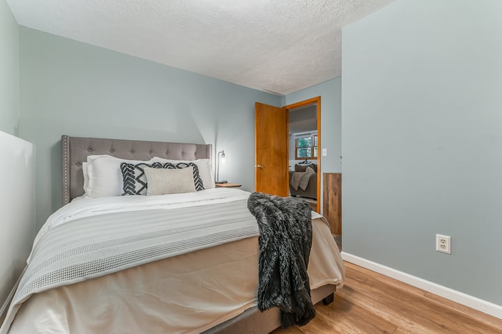 Chambre #3 du salon du niveau inférieur.