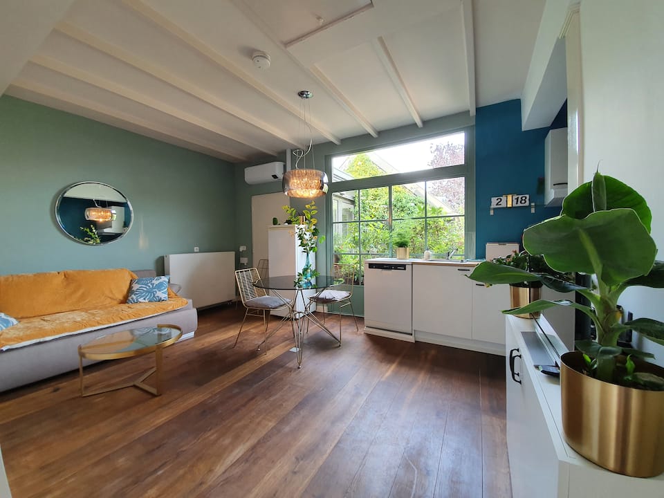 Amsterdam Bed and Breakfast Vacation Rentals | Airbnb
