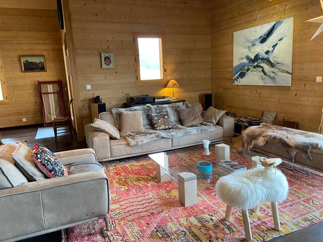 Chalet contemporain face aux pistes gallery image 2
