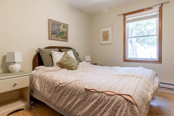 Пред плажа, главна спална соба, брачен кревет (широк 180-220 см), 