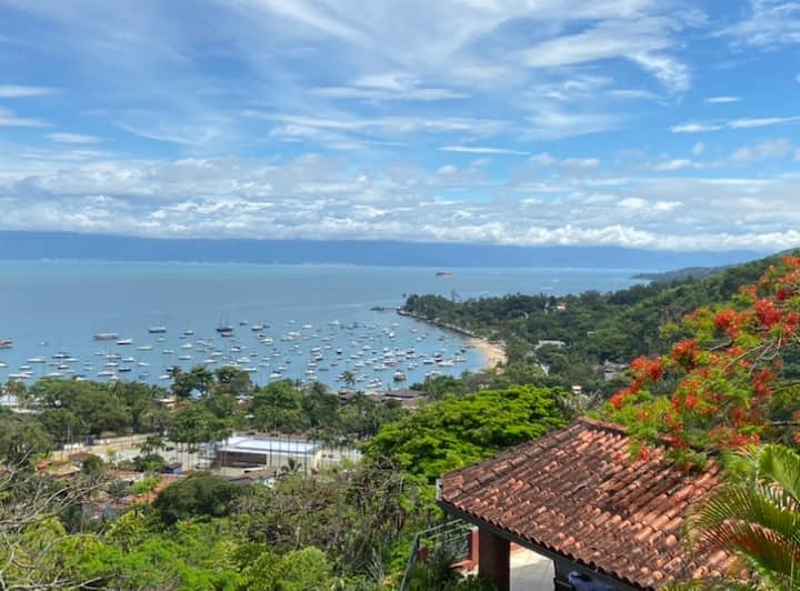 Vista a la terraza desde el dormitorio