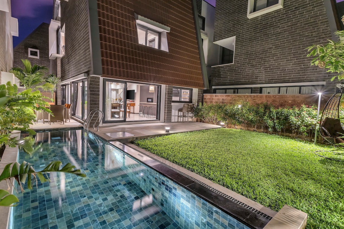 Super Luxury 4BR Villa | Private Pool | Vagator - Houses for Rent in ...