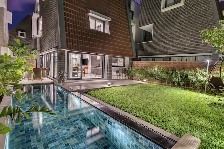 Super Luxury 4BR Villa | Private Pool | Vagator - Houses for Rent in ...
