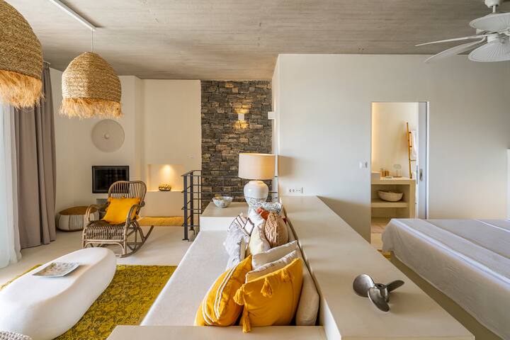 Leri – Akra Grammeno Beachfront Villa with pool gallery image 4