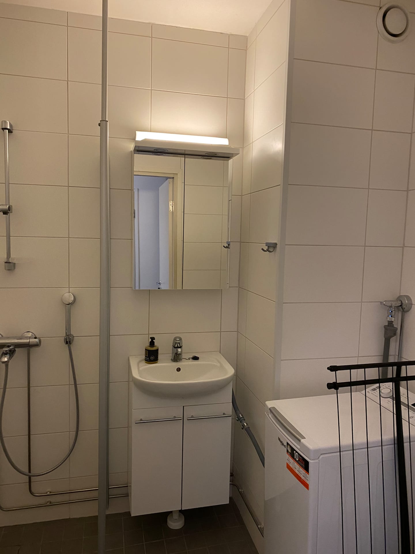 Viihtyisä Huoneisto Lähellä Palveluita 5