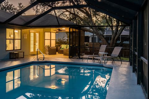 XL heated Pool Near Beach Family & Pet Friendly!