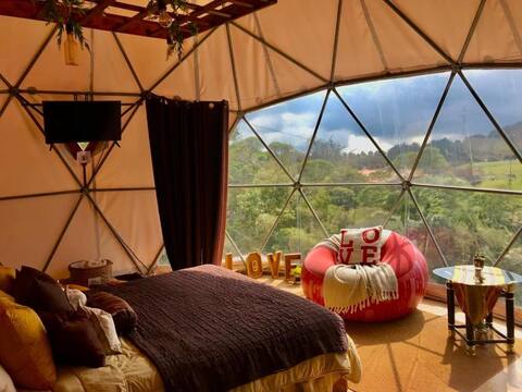 Glamping Dome with breathless view to Poas Volcano