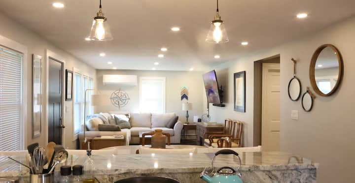 Narragansett Ideal 3br Open, Bright, & Quiet - Narragansett, RI