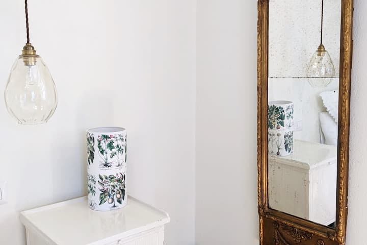 Chumba Mahiri cha Kulala - Kona