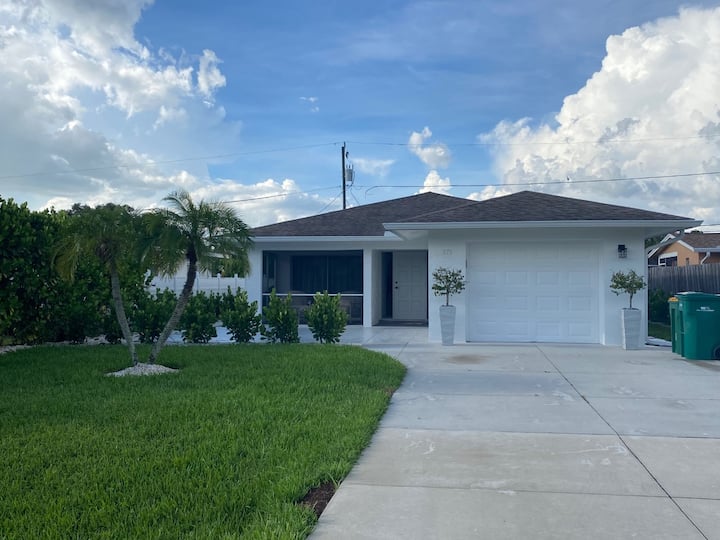 Vanderbilt Beach is Open! Walk to the Beach! Houses for Rent in