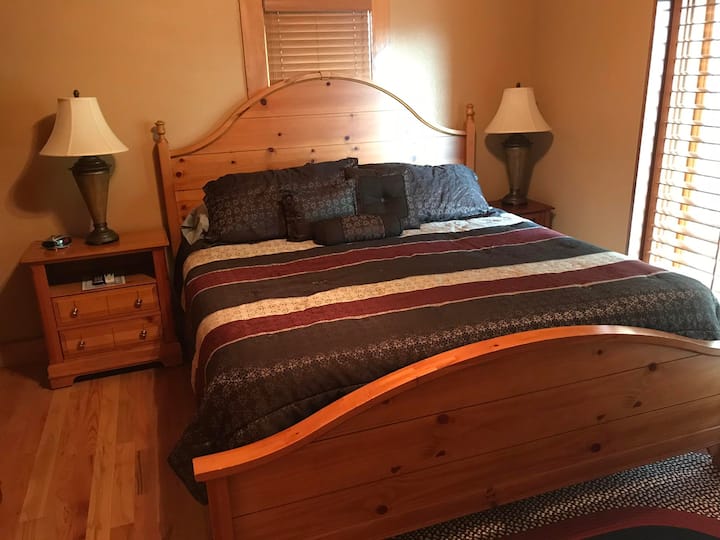 غرفة النوم الرئيسية