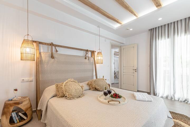 Summer House, 3 bedrooms, private pool gallery image 3