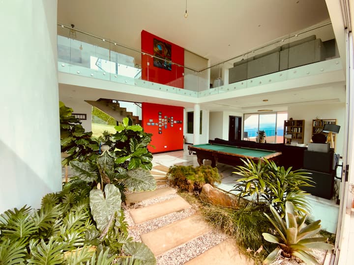 Villa Santosha En Las Faldas Del Volcán Irazu - Cartago