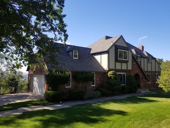 Lakeview Oasis with hot tub Guest suites for Rent in Farmington, Utah