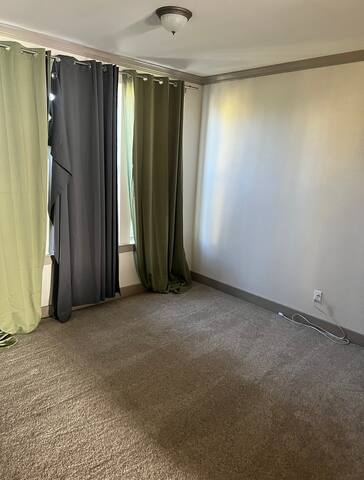 rooftop view of downtown/ kingsize bed 86in tv gallery image 3