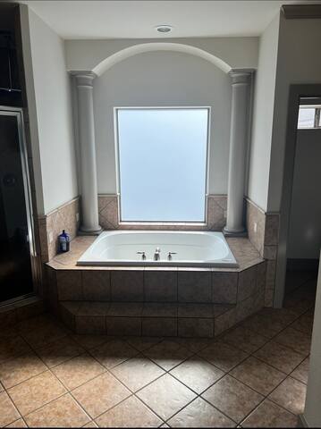 rooftop view of downtown/ kingsize bed 86in tv gallery image 5