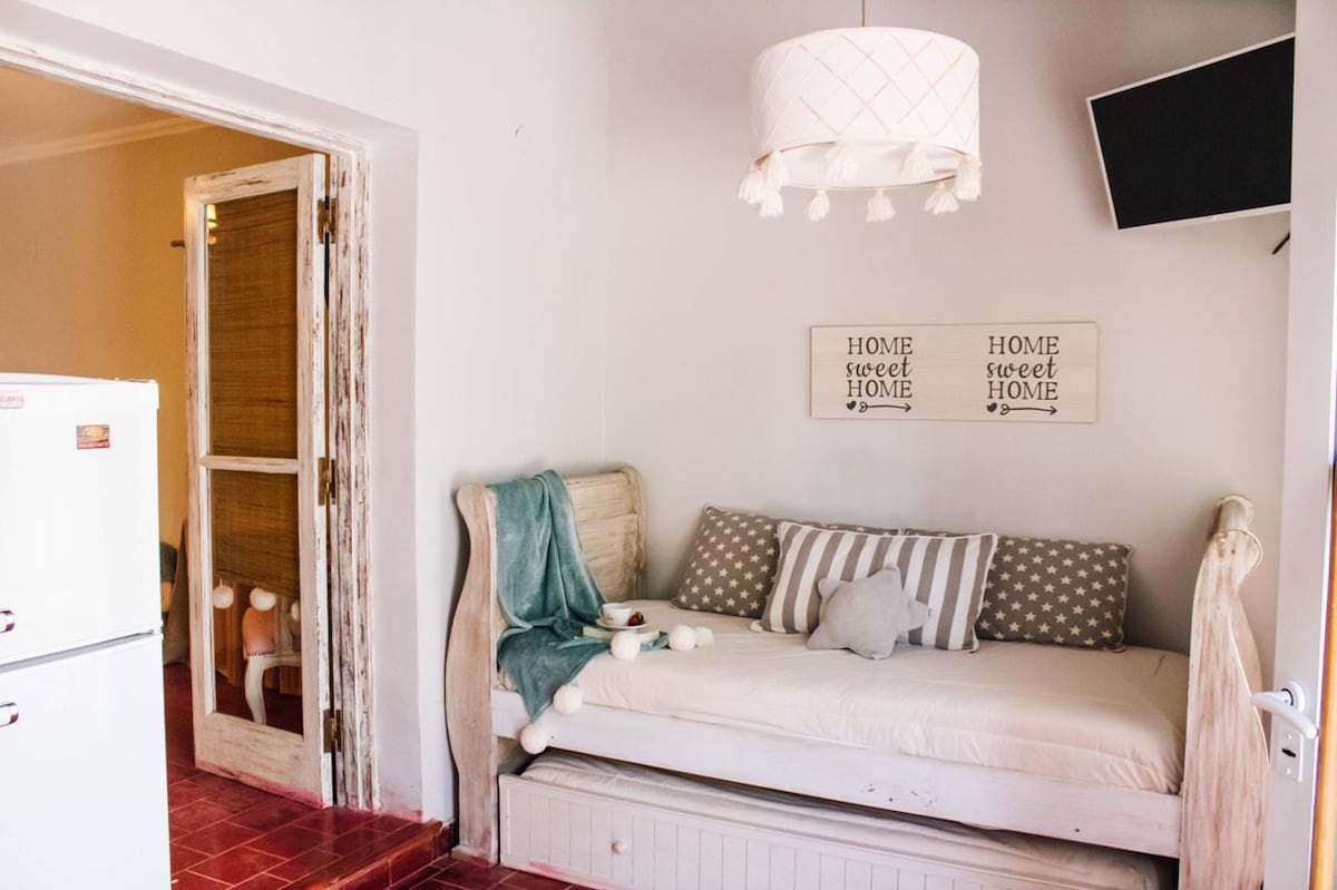 Airbnb con mejor rendimiento: Quiet apartment with a pool and landscaping en San Lorenzo