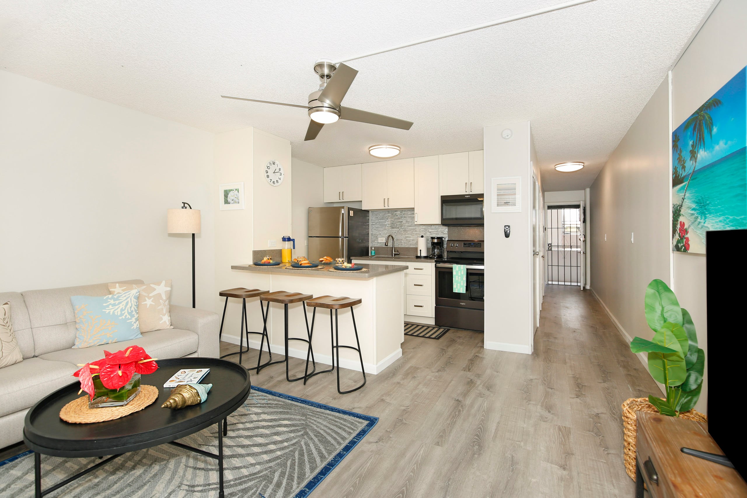 Condo in Honolulu · ★4.67 · 1 bedroom · 2 beds · 1 private bath - Image 8