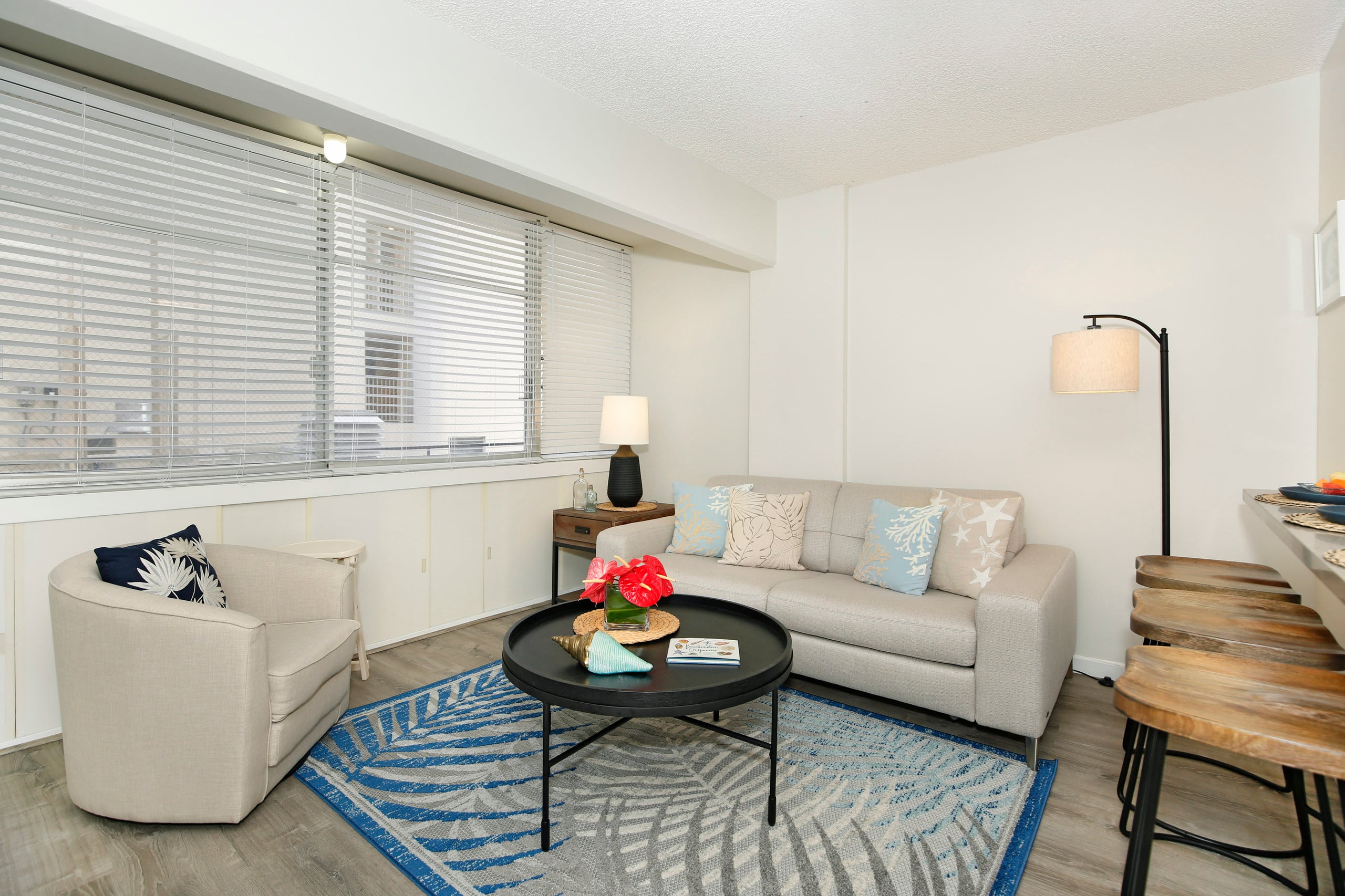 Condo in Honolulu · ★4.67 · 1 bedroom · 2 beds · 1 private bath - Image 4