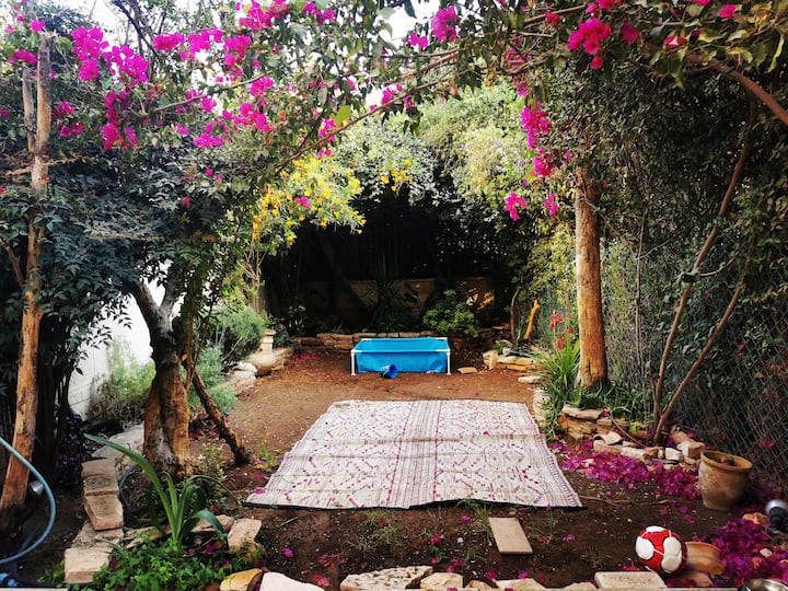 A cottage style house with a garden in Jerusalem Cottages for Rent in Jerusalem, Jerusalem